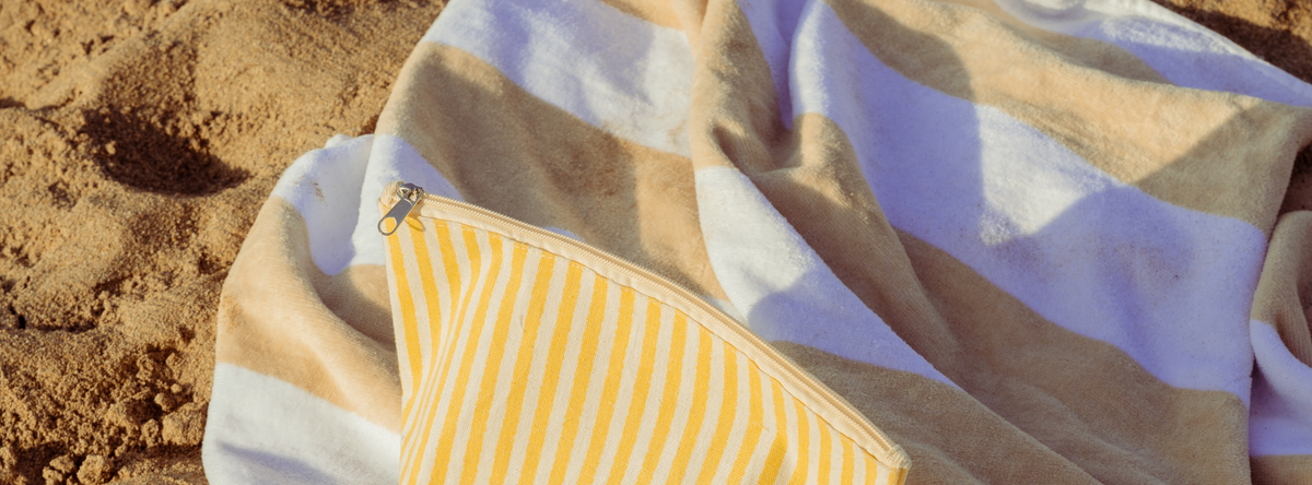 que glissez dans son sac de plage