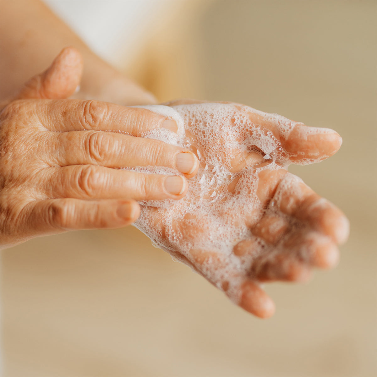 Savon solide bio à la bave d'escargot